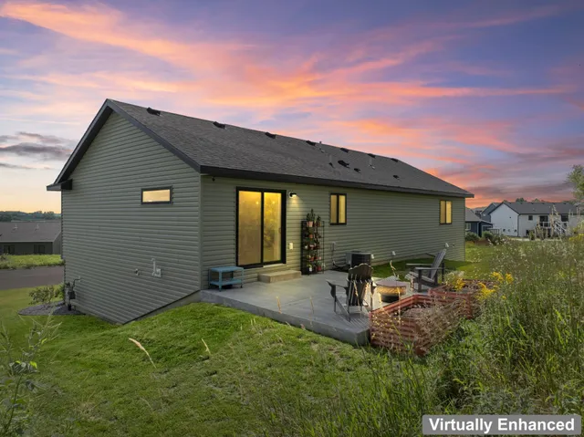 $445,000 | 600 Mulligan Drive, Zumbrota, MN 55992