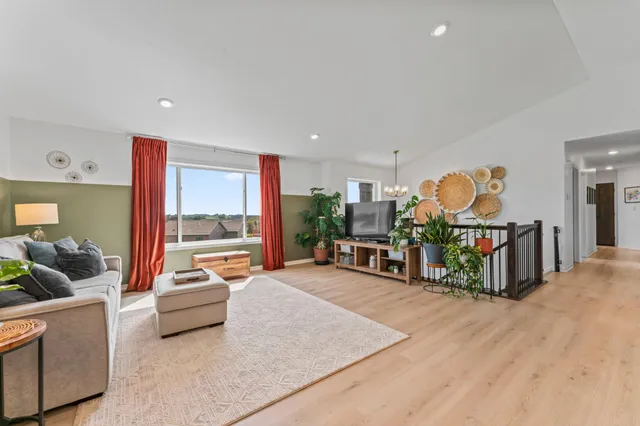 $445,000 | 600 Mulligan Drive, Zumbrota, MN 55992