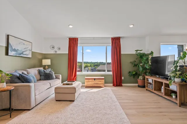 $445,000 | 600 Mulligan Drive, Zumbrota, MN 55992