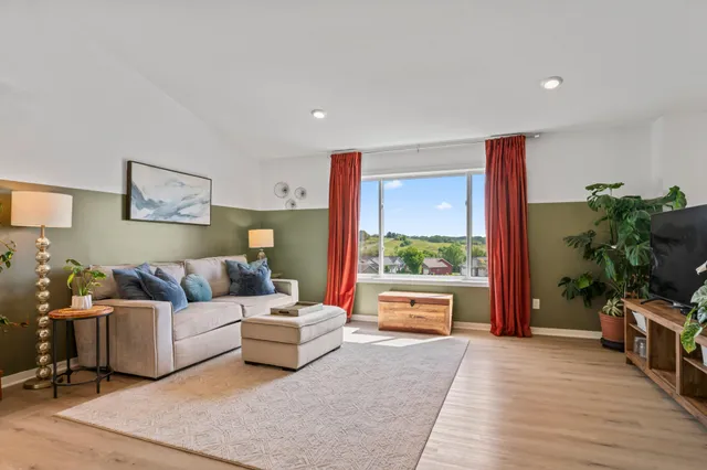 $445,000 | 600 Mulligan Drive, Zumbrota, MN 55992