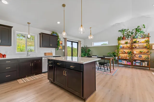 $445,000 | 600 Mulligan Drive, Zumbrota, MN 55992