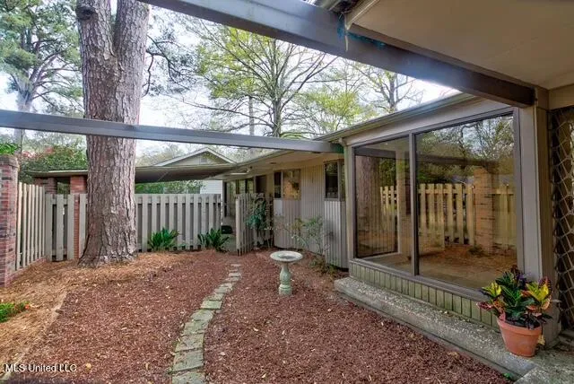 $2,500 | 3809 Montrose Circle, Jackson, MS 39216