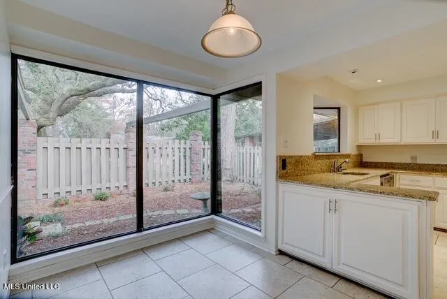 $2,500 | 3809 Montrose Circle, Jackson, MS 39216