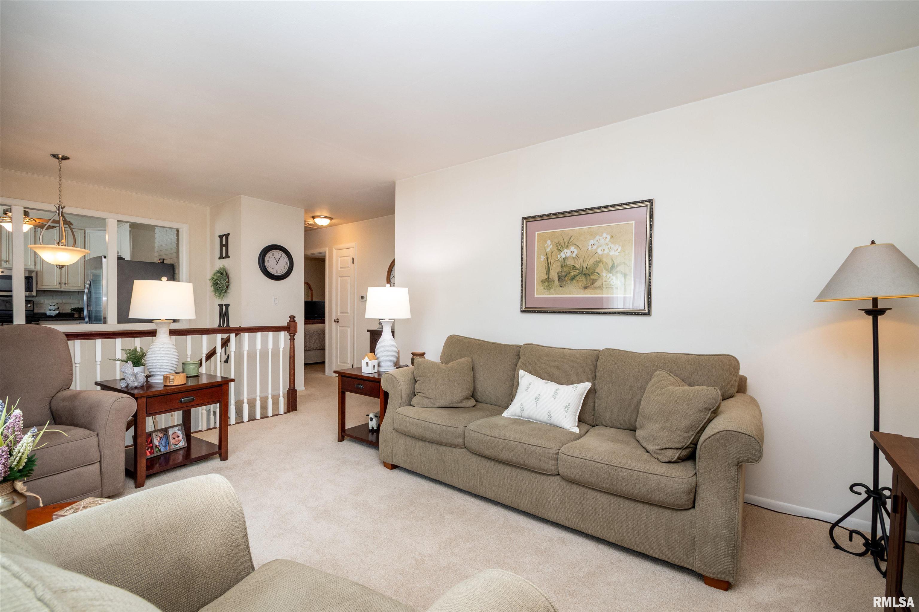 6203 North Randwick Road Peoria, IL 61615 - Photo 5 of 35