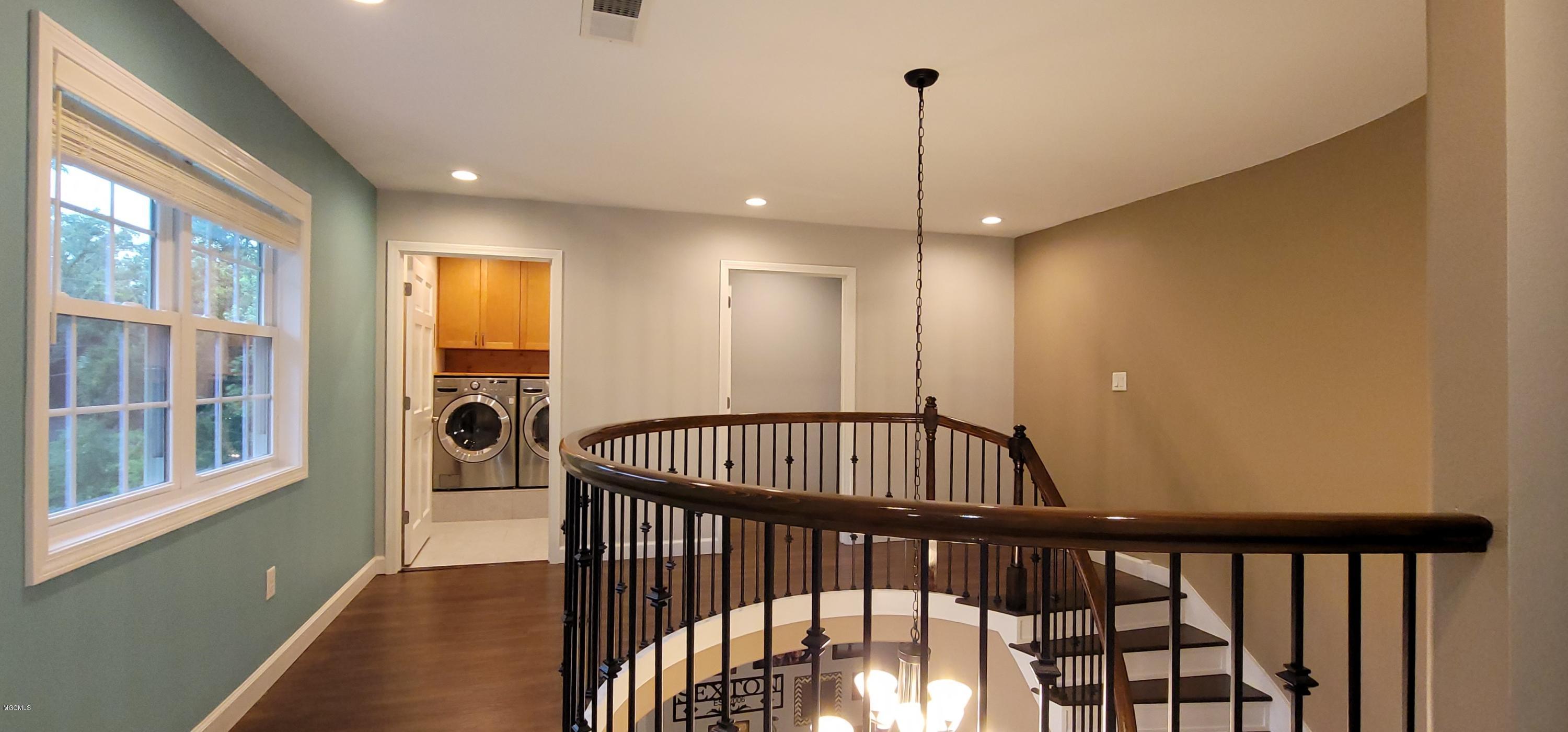 5812 Ridge Road Ocean Springs, MS 39564 - Photo 19 of 36 Upper Foyer 2
