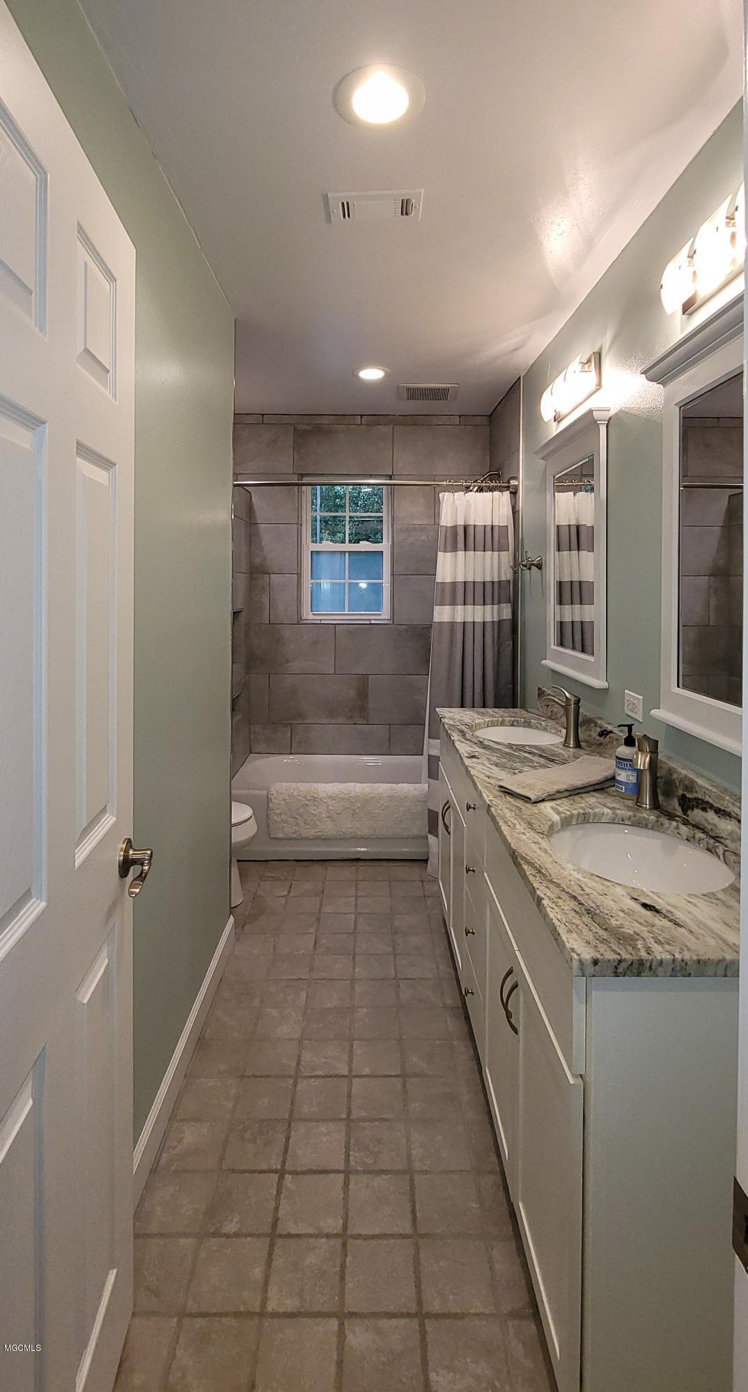 5812 Ridge Road Ocean Springs, MS 39564 - Photo 32 of 36 Bath 2