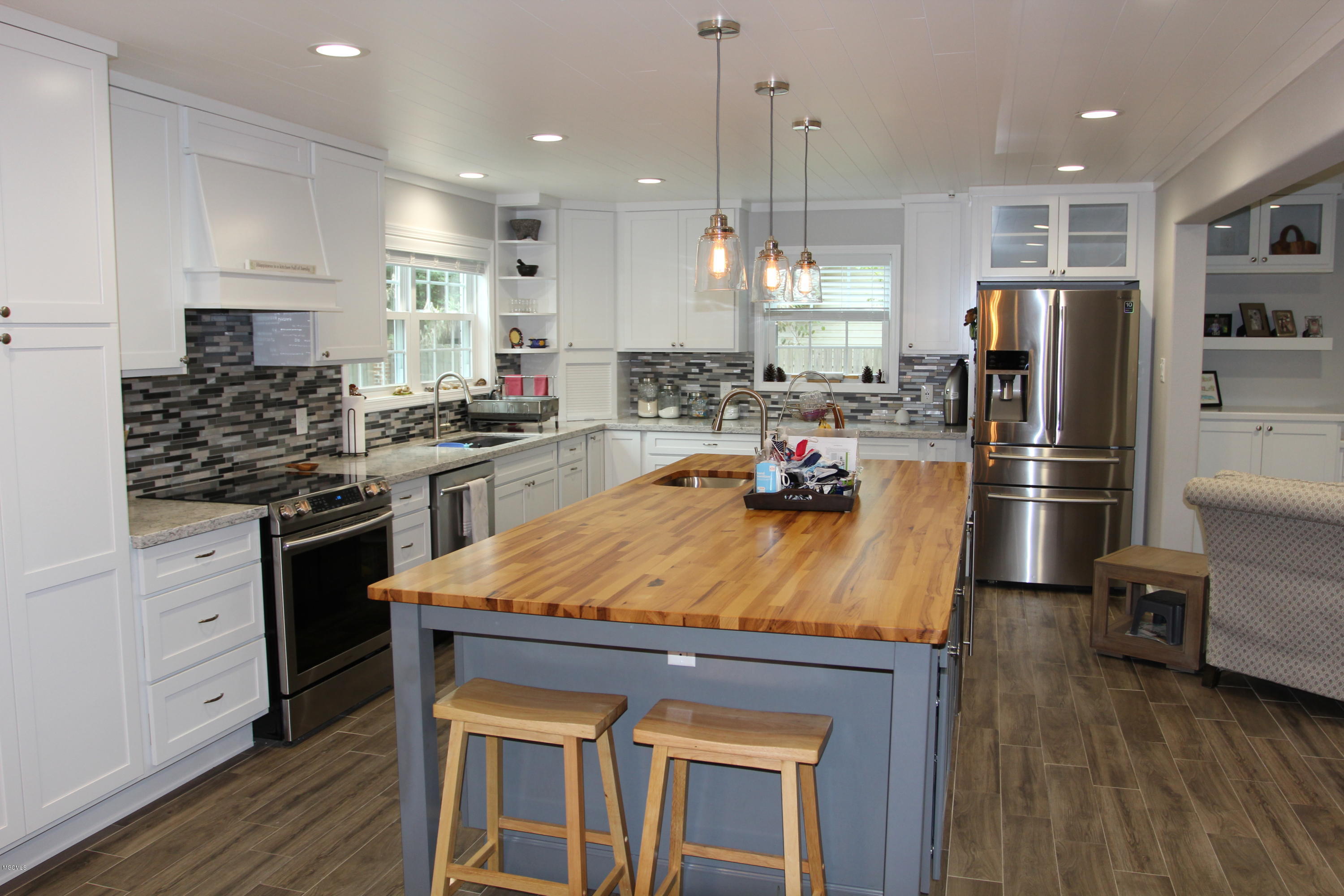 5812 Ridge Road Ocean Springs, MS 39564 - Photo 7 of 36 Kitchen