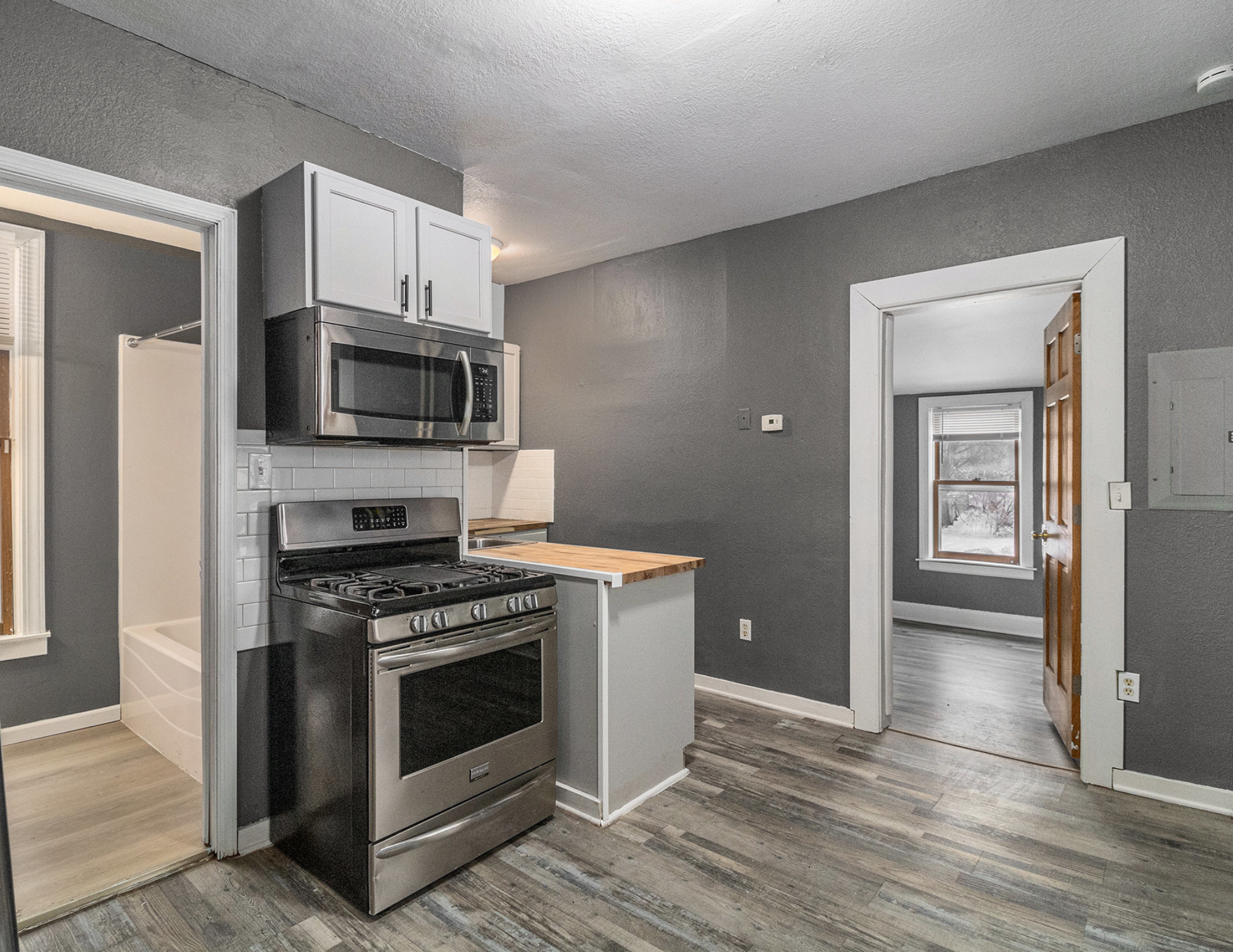 694 Wilson Avenue St. Paul, MN 55106 - Photo 6 of 36
