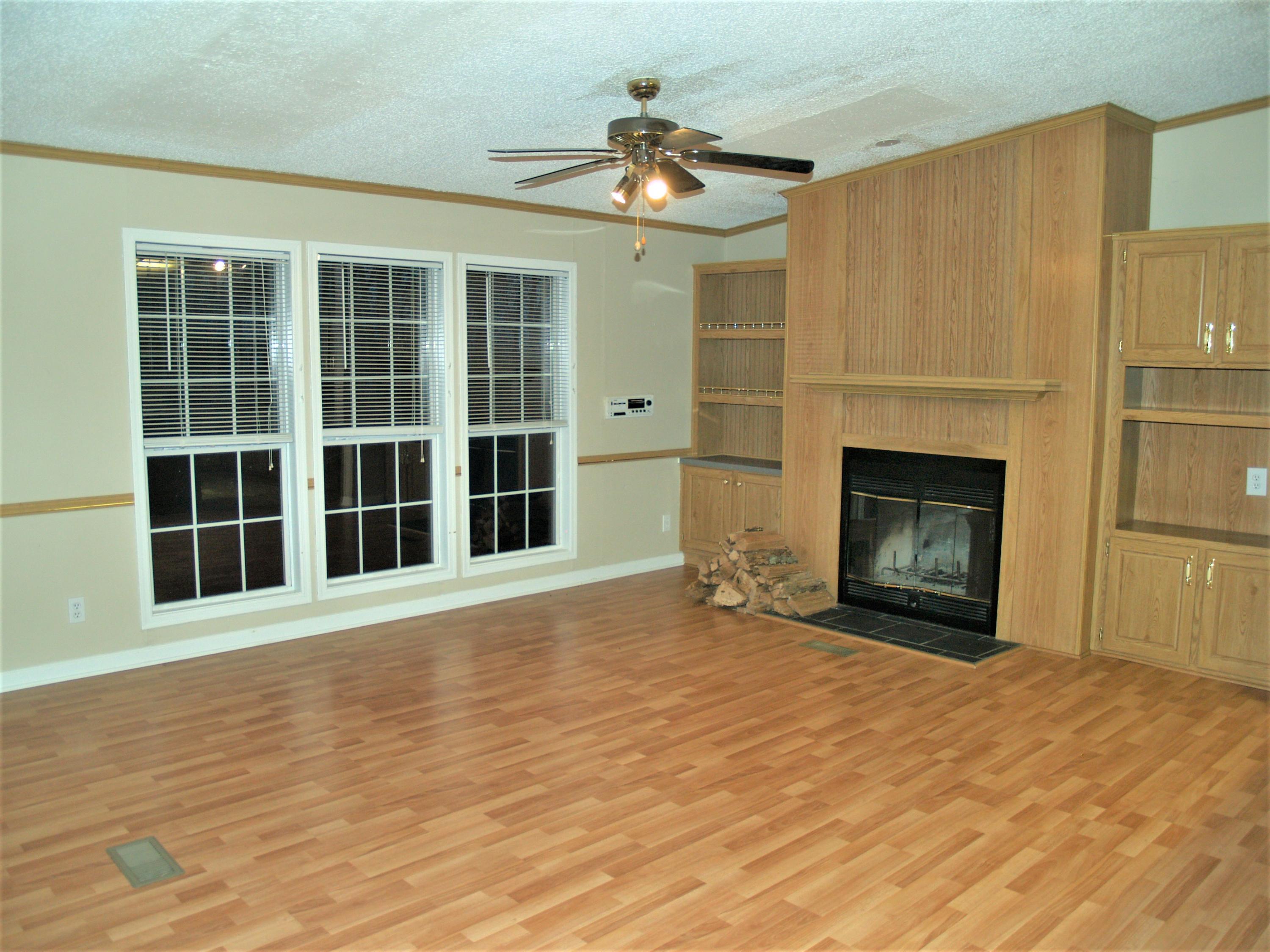 1040 Kirk Road Greenback, TN 37742 - Photo 22 of 29 Family room