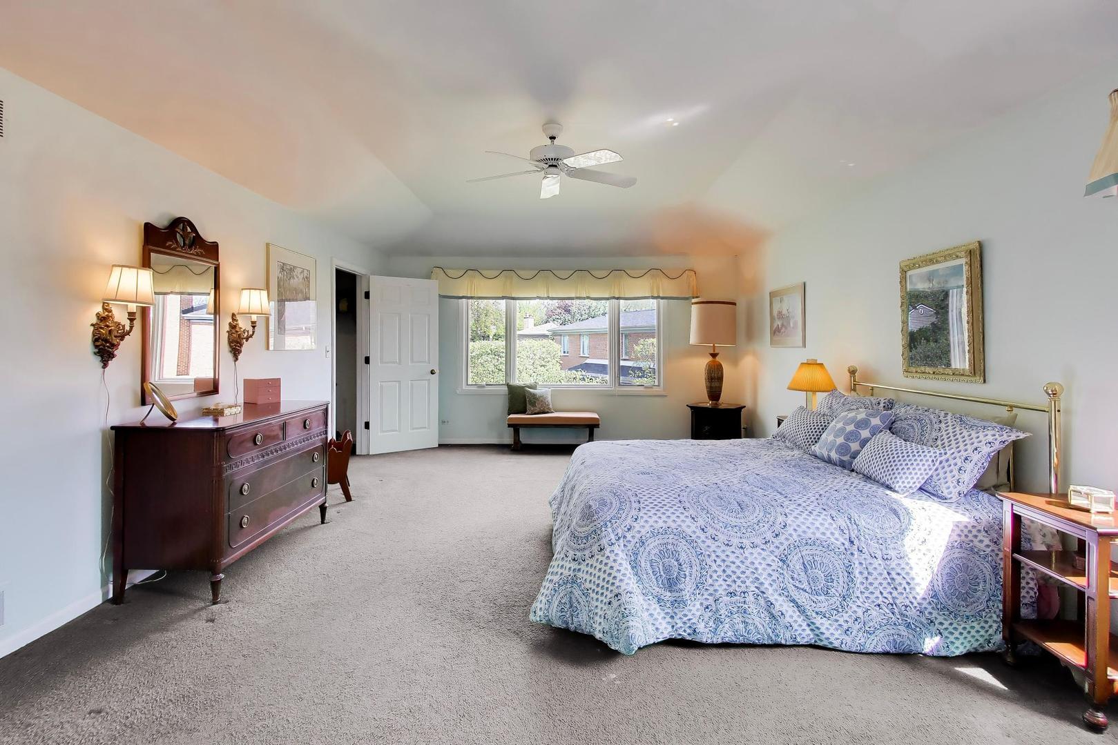 1038 Elmdale Road Glenview, IL 60025 - Photo 17 of 34