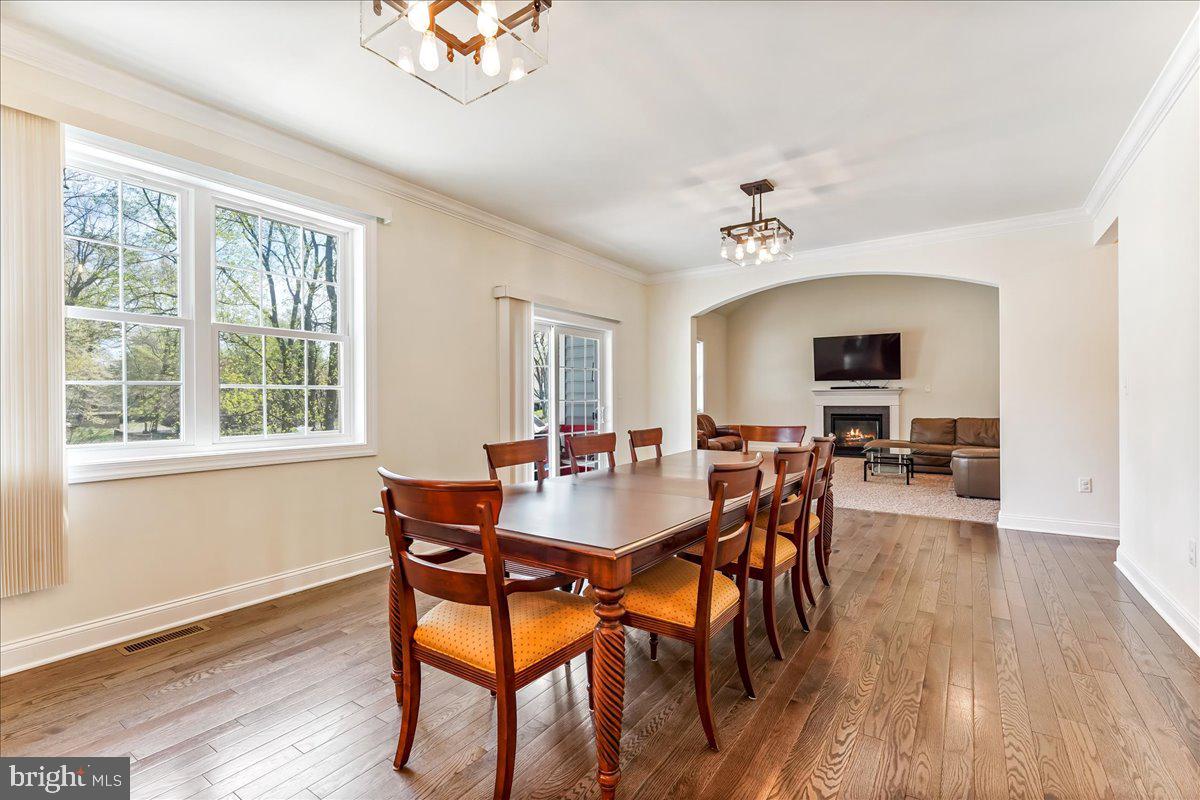 321 Middletown Road Media, PA 19063 - Photo 8 of 55