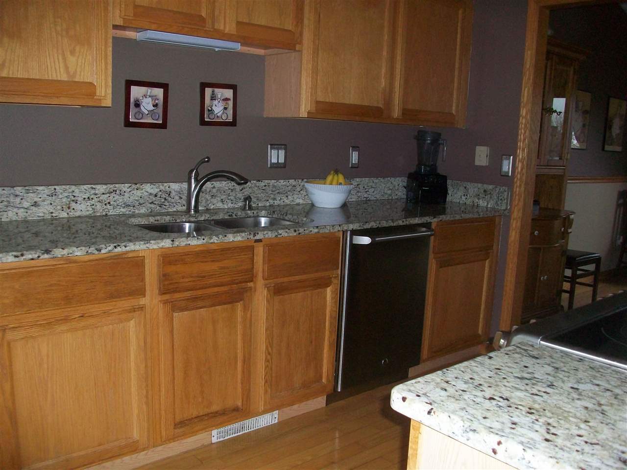 2620 Walden Road Iowa City, IA 52246 - Photo 13 of 23 Gallery Image 13