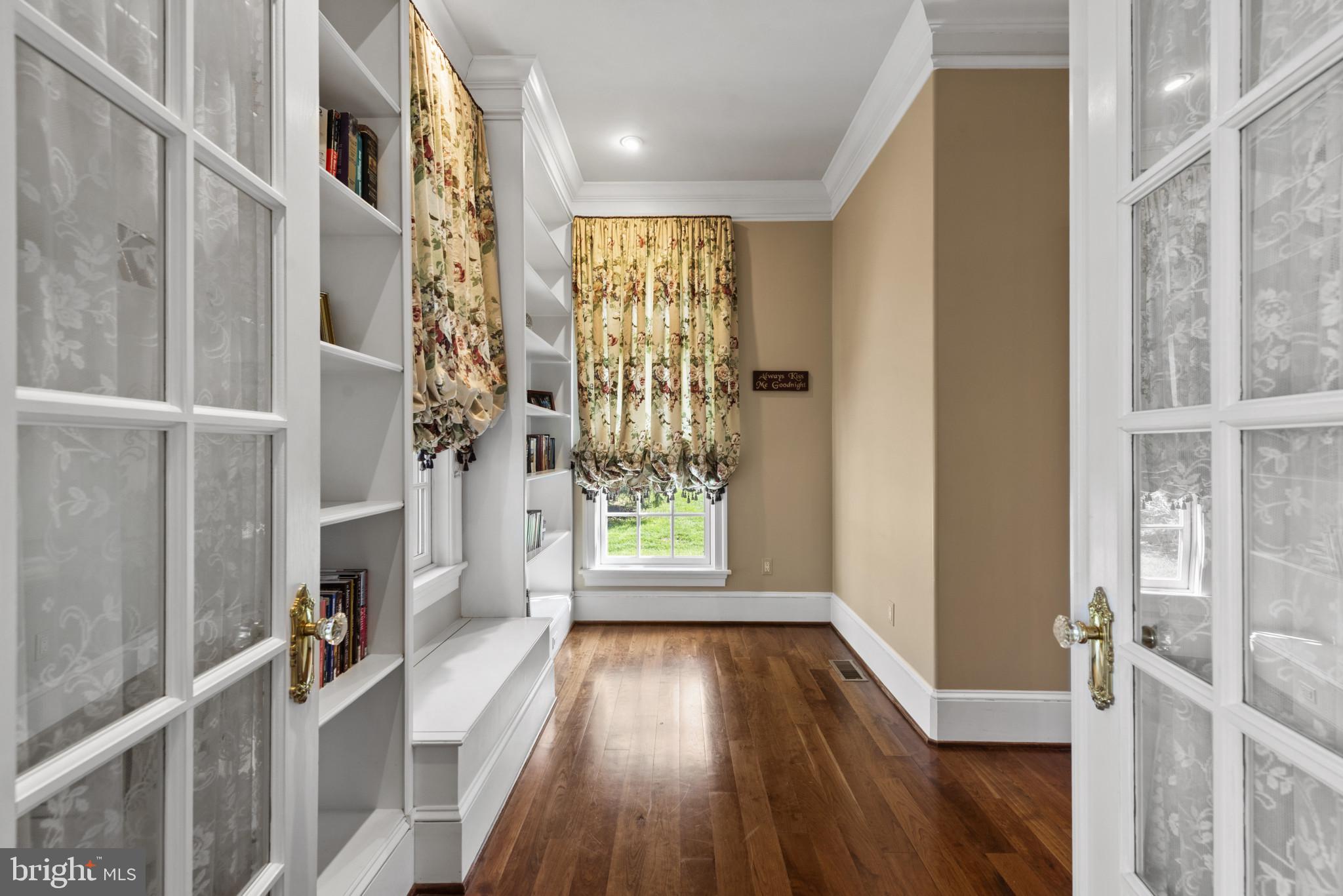 7810 Ruxwood Road Ruxton, MD 21204 - Photo 50 of 94 Sitting room. Ticked in a closet is a stakable w/d
