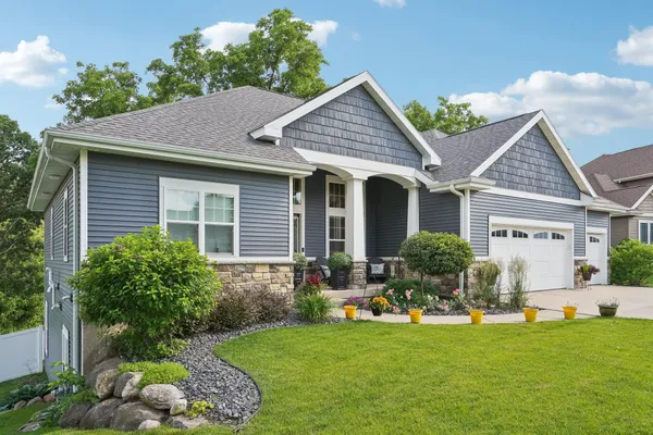 $699,000 | 809 Maple Drive, Mount Horeb, WI 53572