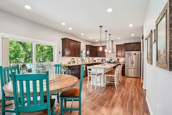 $699,000 | 809 Maple Drive, Mount Horeb, WI 53572