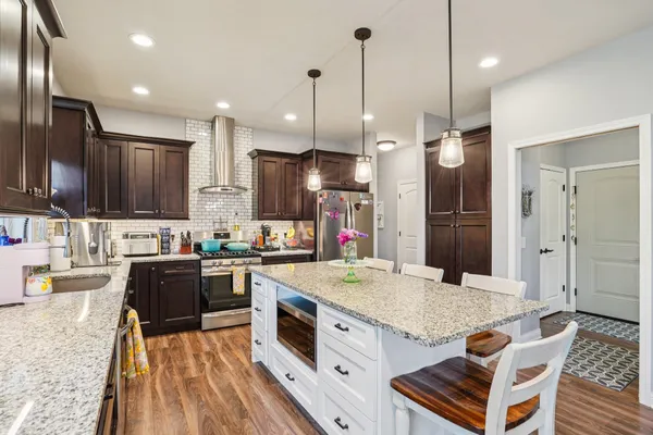 $699,000 | 809 Maple Drive, Mount Horeb, WI 53572