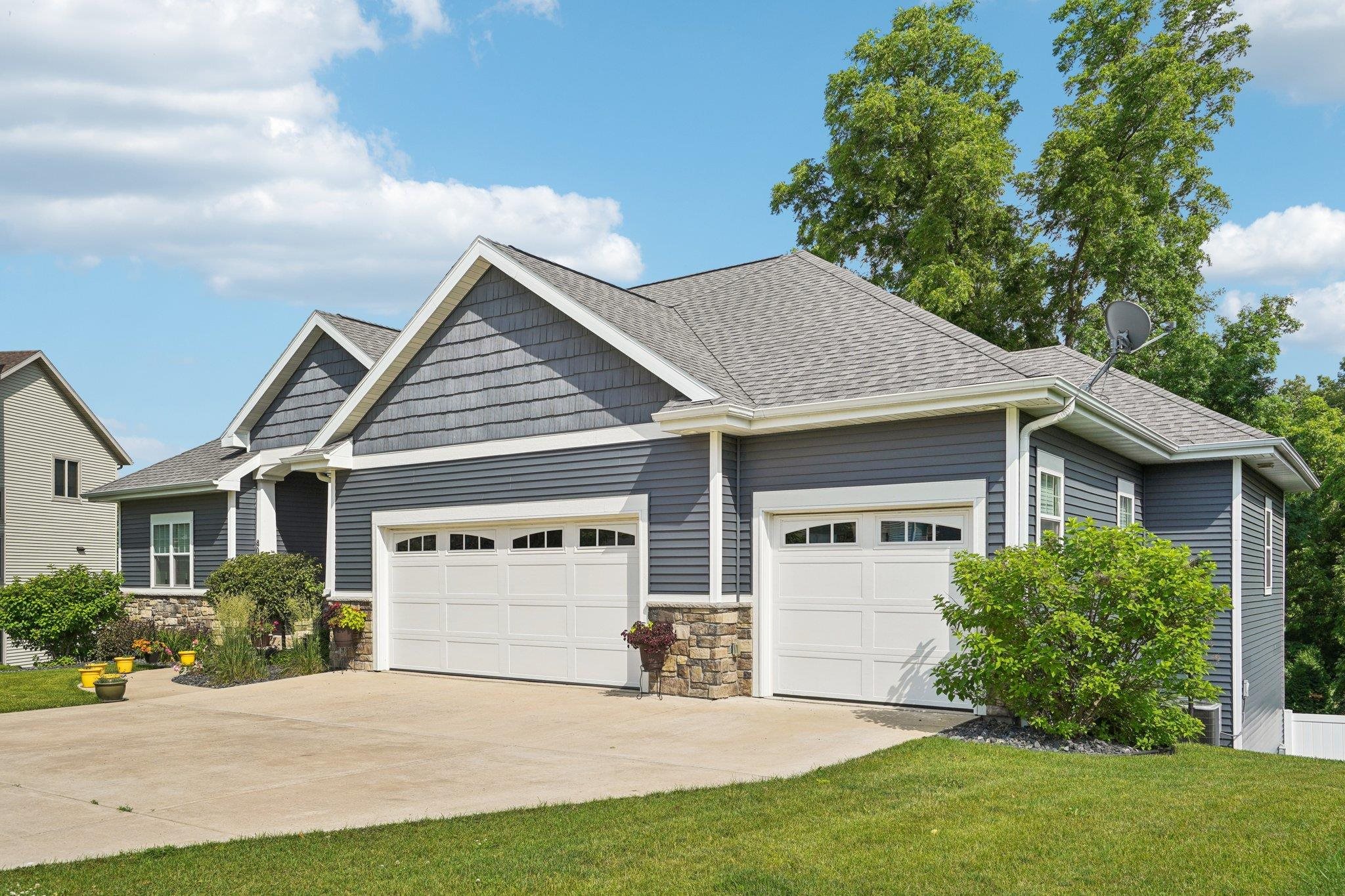 809 Maple Drive Mount Horeb, WI 53572 - Photo 2 of 71