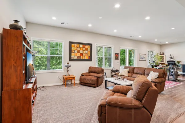 $699,000 | 809 Maple Drive, Mount Horeb, WI 53572