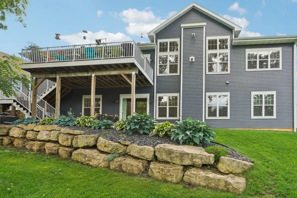 $699,000 | 809 Maple Drive, Mount Horeb, WI 53572