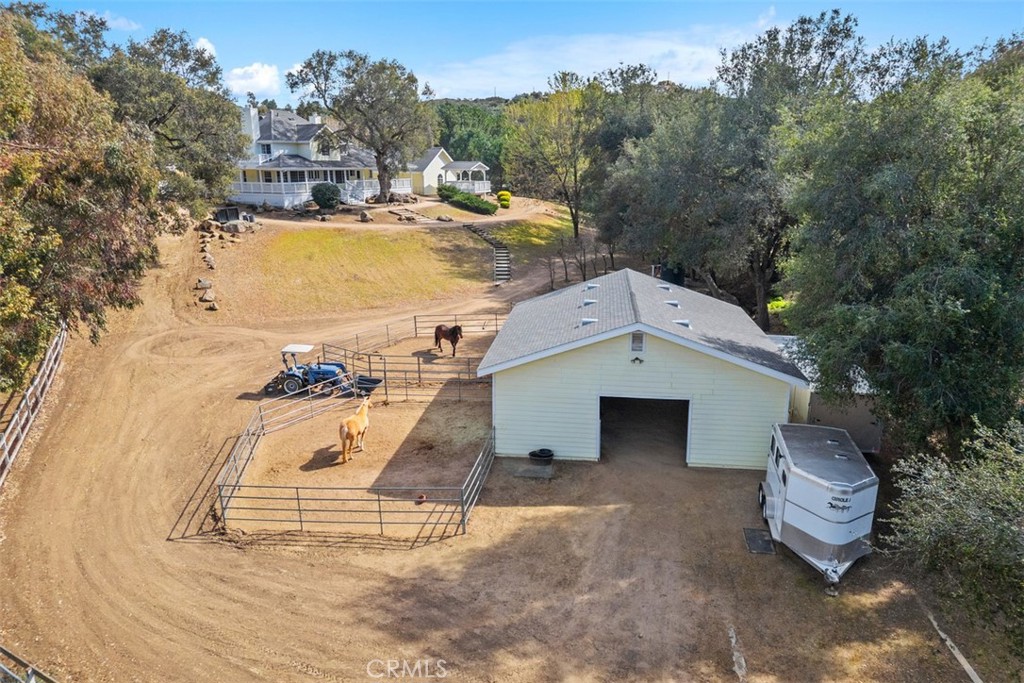 35105 Loma Road Lake Elsinore, CA 92530 - Photo 3 of 55