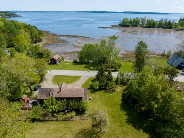$550,000 | 364-367 Main Road, Islesboro, ME 04848
