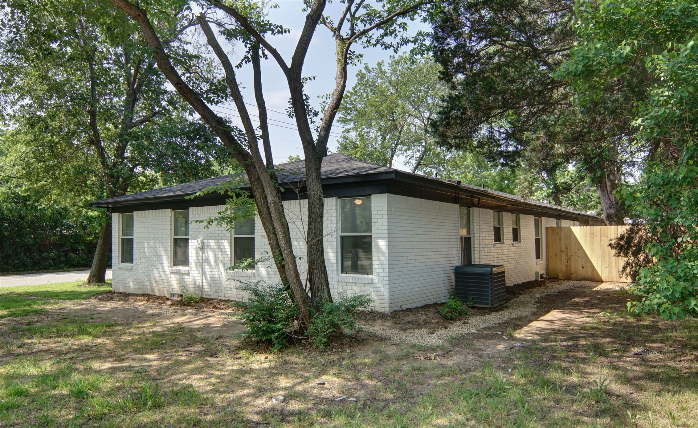 619 9th Street Terrell, TX 75160 - Photo 17 of 18 View from North side