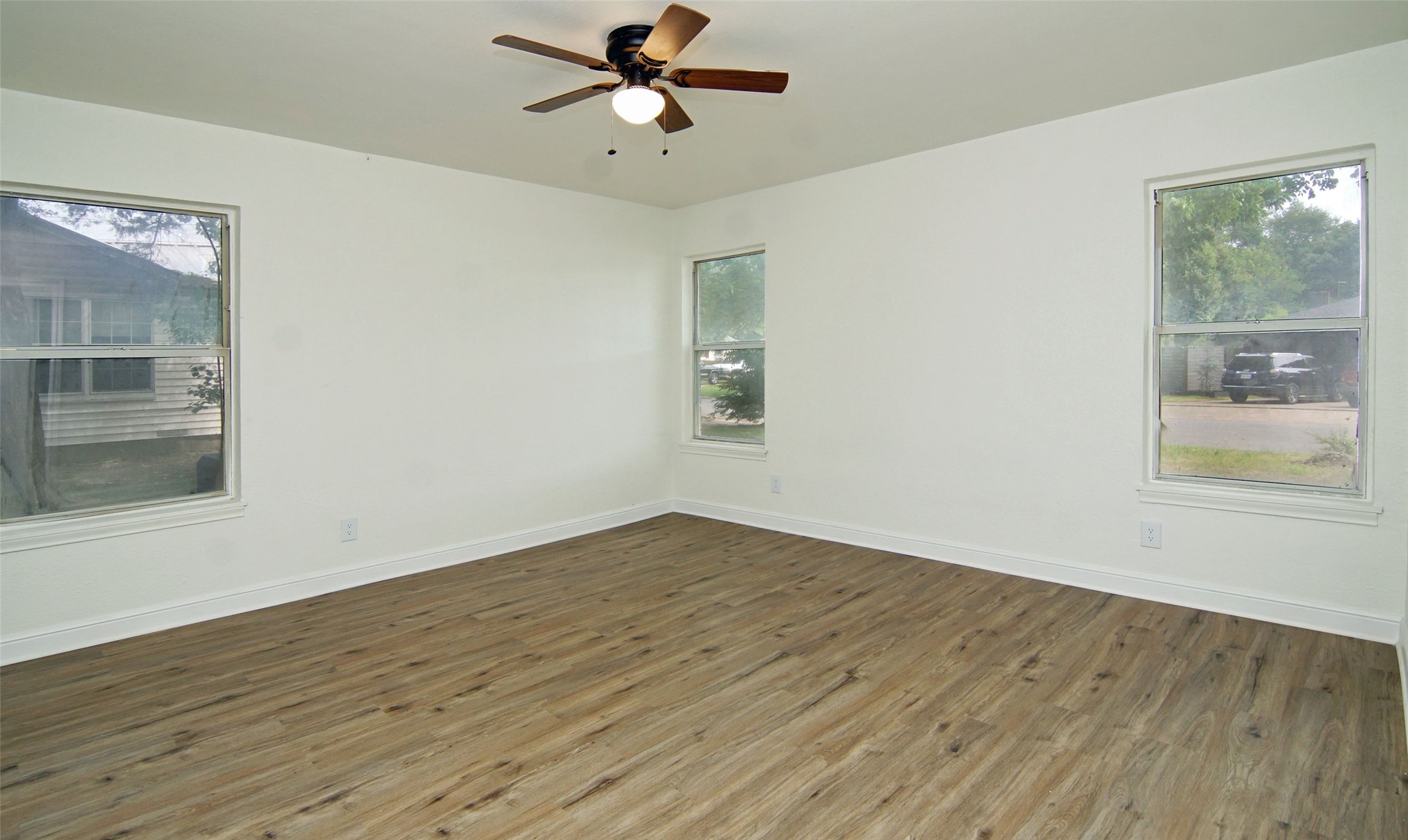 619 9th Street Terrell, TX 75160 - Photo 10 of 18 Primary Bedroom