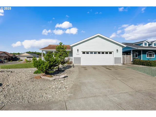 $655,000 | 2669 Cedar Loop, Bandon, OR 97411