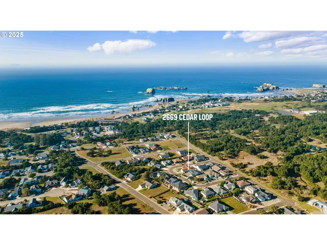 $655,000 | 2669 Cedar Loop, Bandon, OR 97411