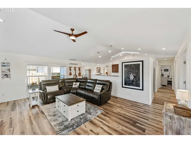 $655,000 | 2669 Cedar Loop, Bandon, OR 97411