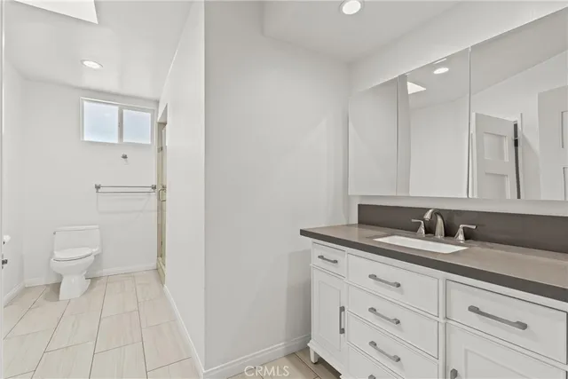 $6,995 | 4506 El Abaca Place, Tarzana, CA 91356