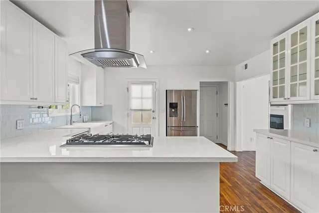 $6,995 | 4506 El Abaca Place, Tarzana, CA 91356