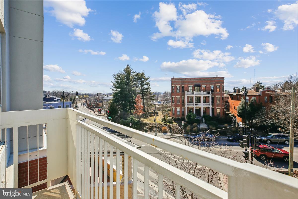 343 Cedar Street Northwest, Unit 323 Washington, DC 20012 - Photo 4 of 71 a view of a city from a balcony