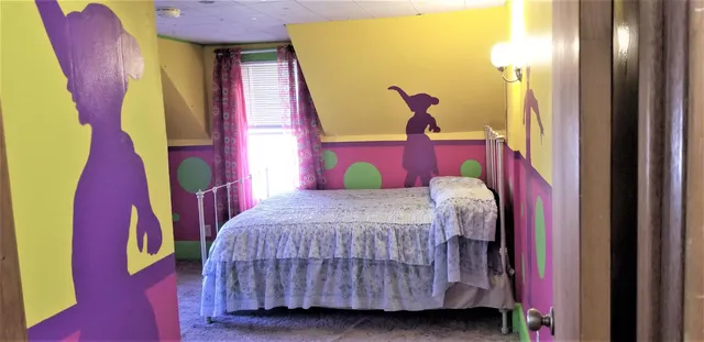 $165,000 | 225 North Weaver Avenue, Hesston, KS 67062