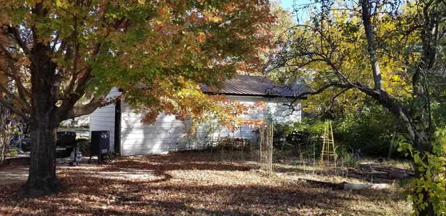 $165,000 | 225 North Weaver Avenue, Hesston, KS 67062