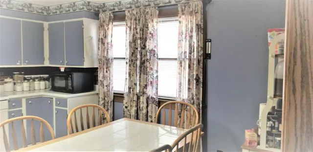 $165,000 | 225 North Weaver Avenue, Hesston, KS 67062