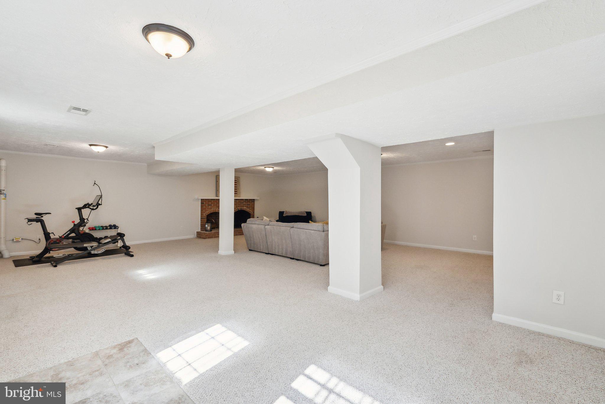 2623 Steeplechase Drive Reston, VA 20191 - Photo 50 of 69 a view of a livingroom and a couch