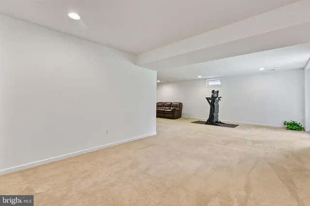 $4,000 | 8952 Landerfield Court, Lorton, VA 22079