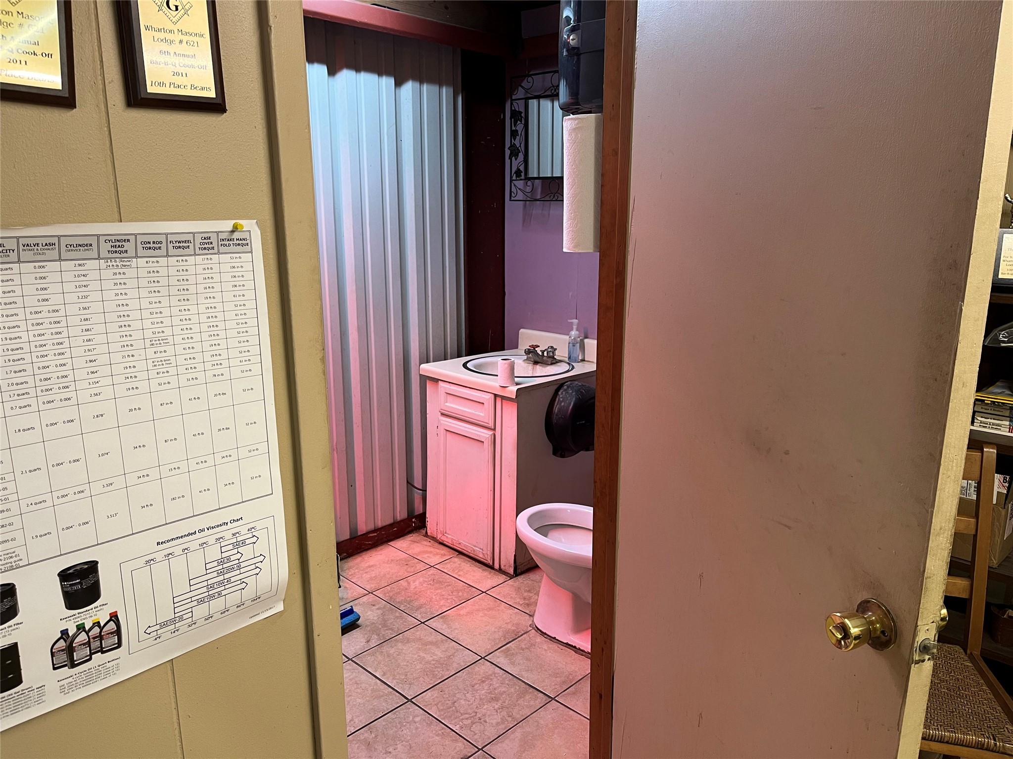 707 East Milam Street Wharton, TX 77488 - Photo 4 of 8 a bathroom with a sink a toilet and shower