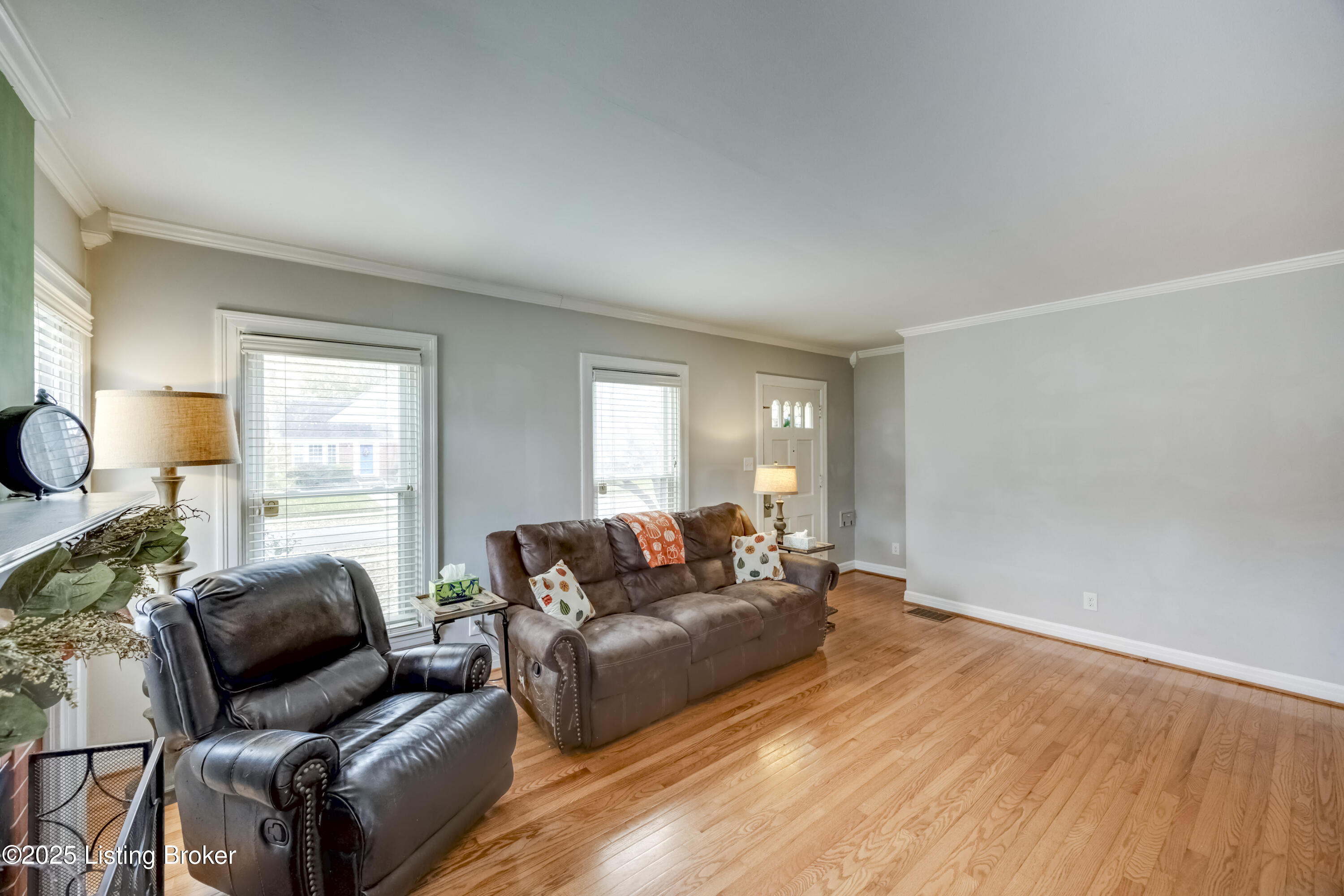 1033 Greenleaf Road Louisville, KY 40213 - Photo 5 of 54 05