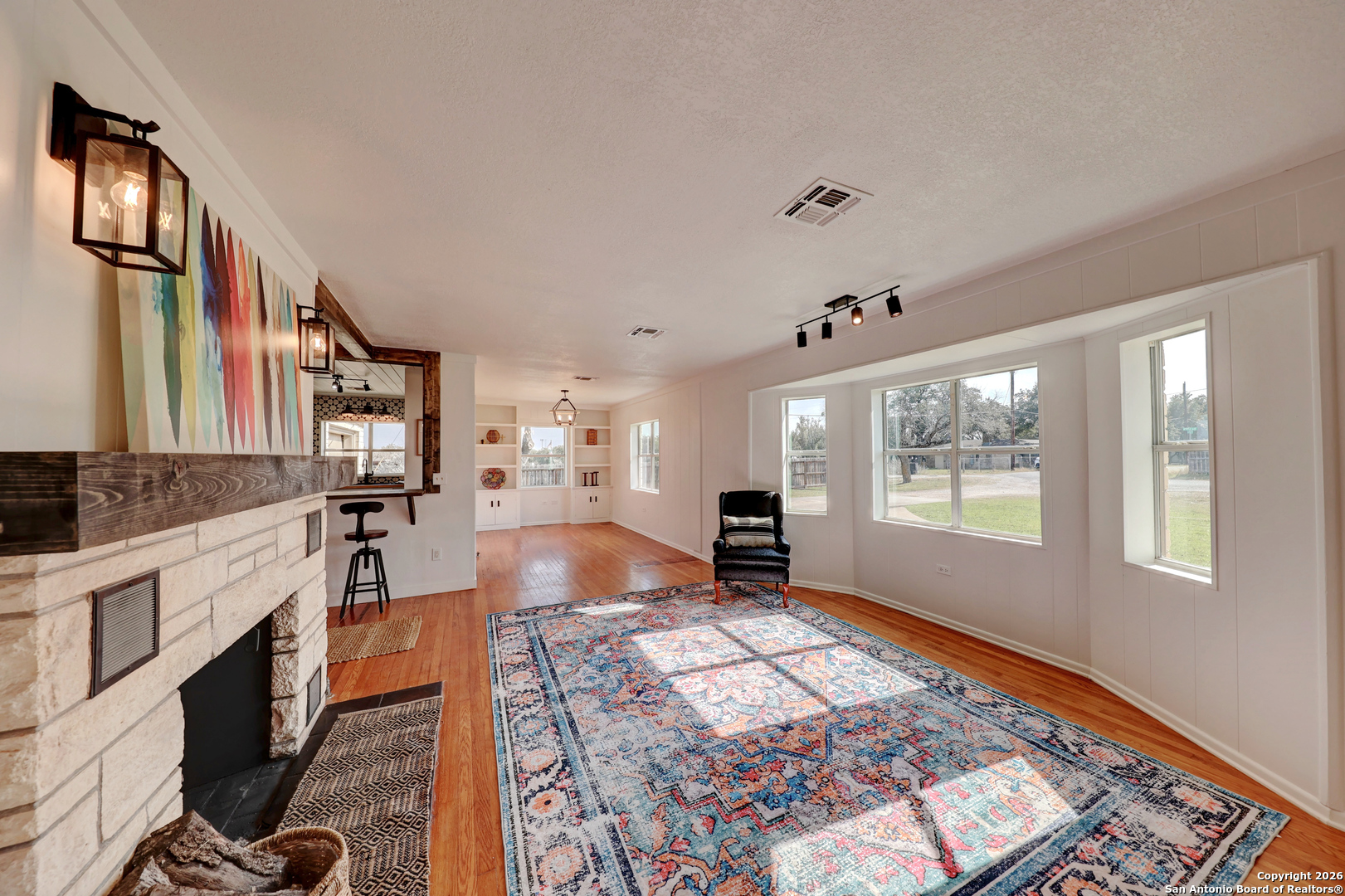 102 Myrtle Avenue Harper, TX 78631 - Photo 5 of 46