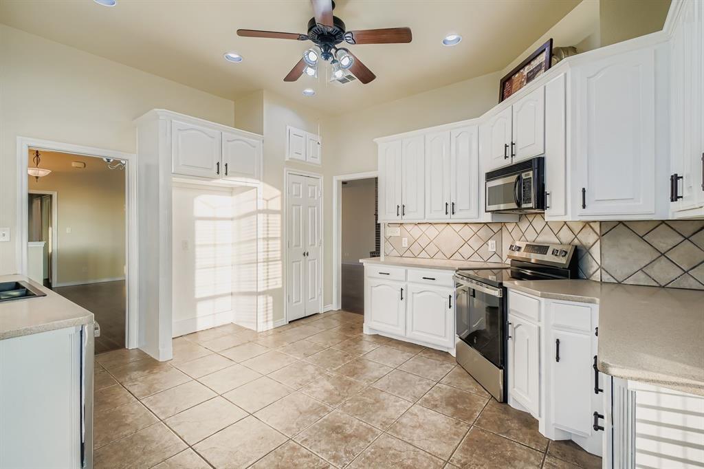 6025 Ge Horton Road Justin, TX 76247 - Photo 20 of 40