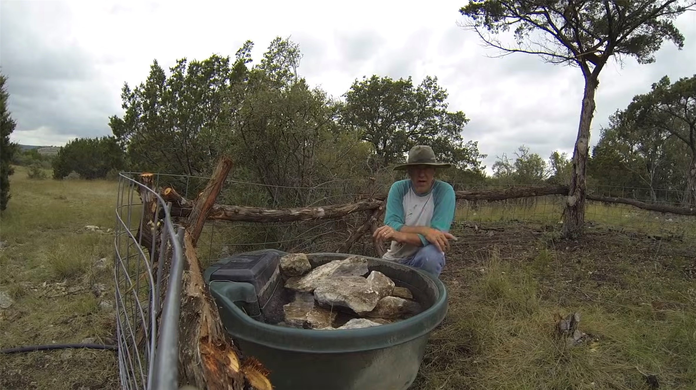 12391 SD 52000 Rocksprings, TX 78880 - Photo 7 of 48 a bath tub sitting in the middle of a yard