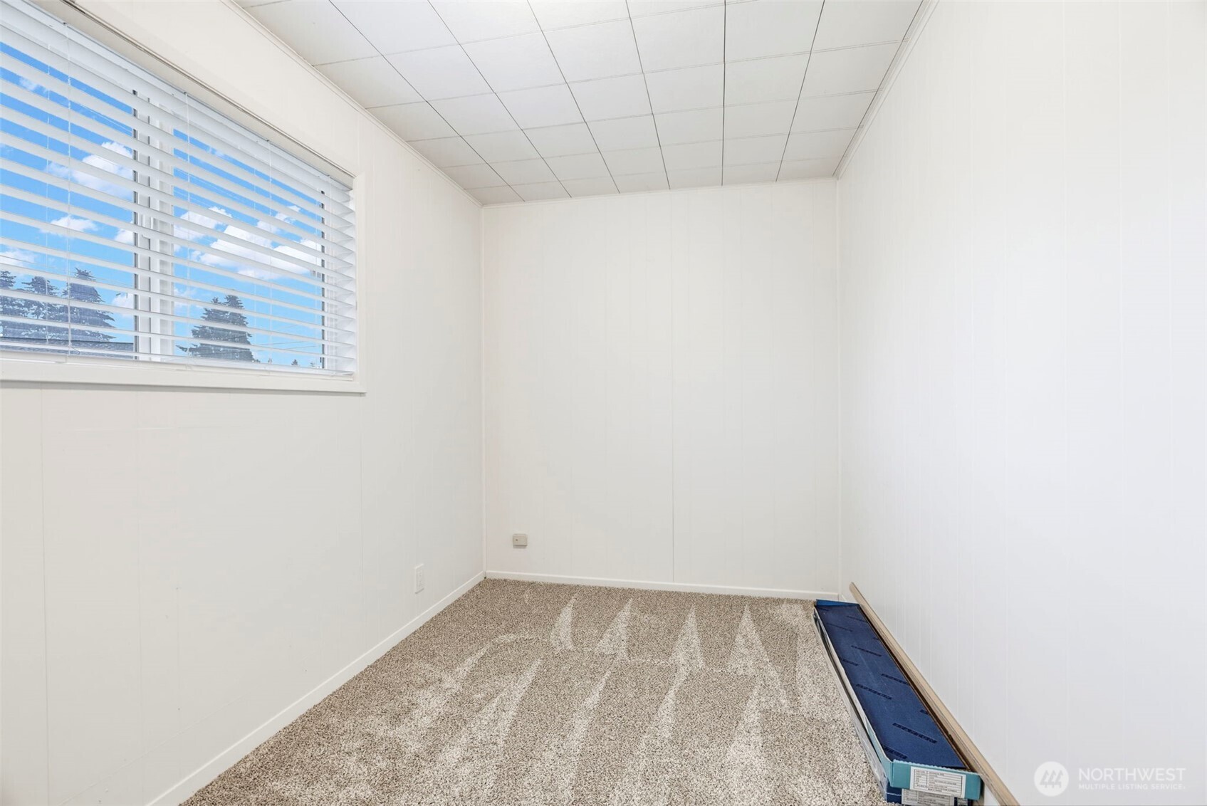 175 Jacobson Road Cathlamet, WA 98612 - Photo 20 of 32 a view of a room with a window