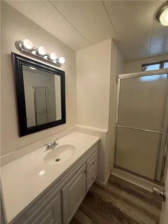 $1,250 | 2995 East Ames Avenue, Kingman, AZ 86409