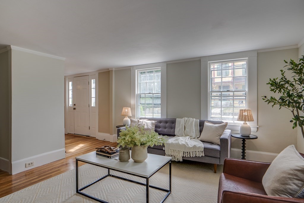 52 South Road Bedford, MA 01730 - Photo 3 of 34 Gallery Image 3