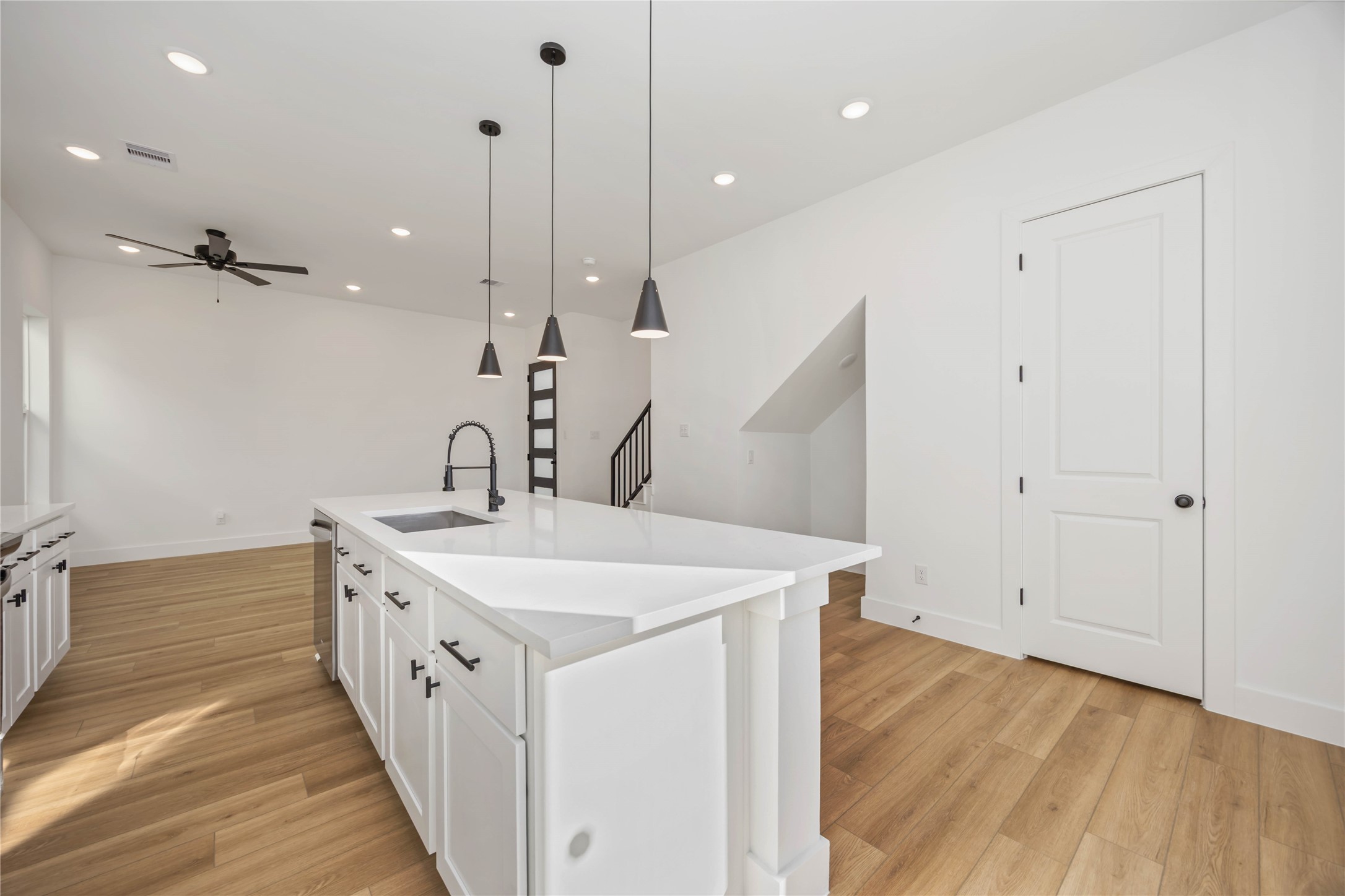 1466 Ferguson Way, Unit B Houston, TX 77088 - Photo 12 of 28 a spacious bathroom with a sink and a mirror