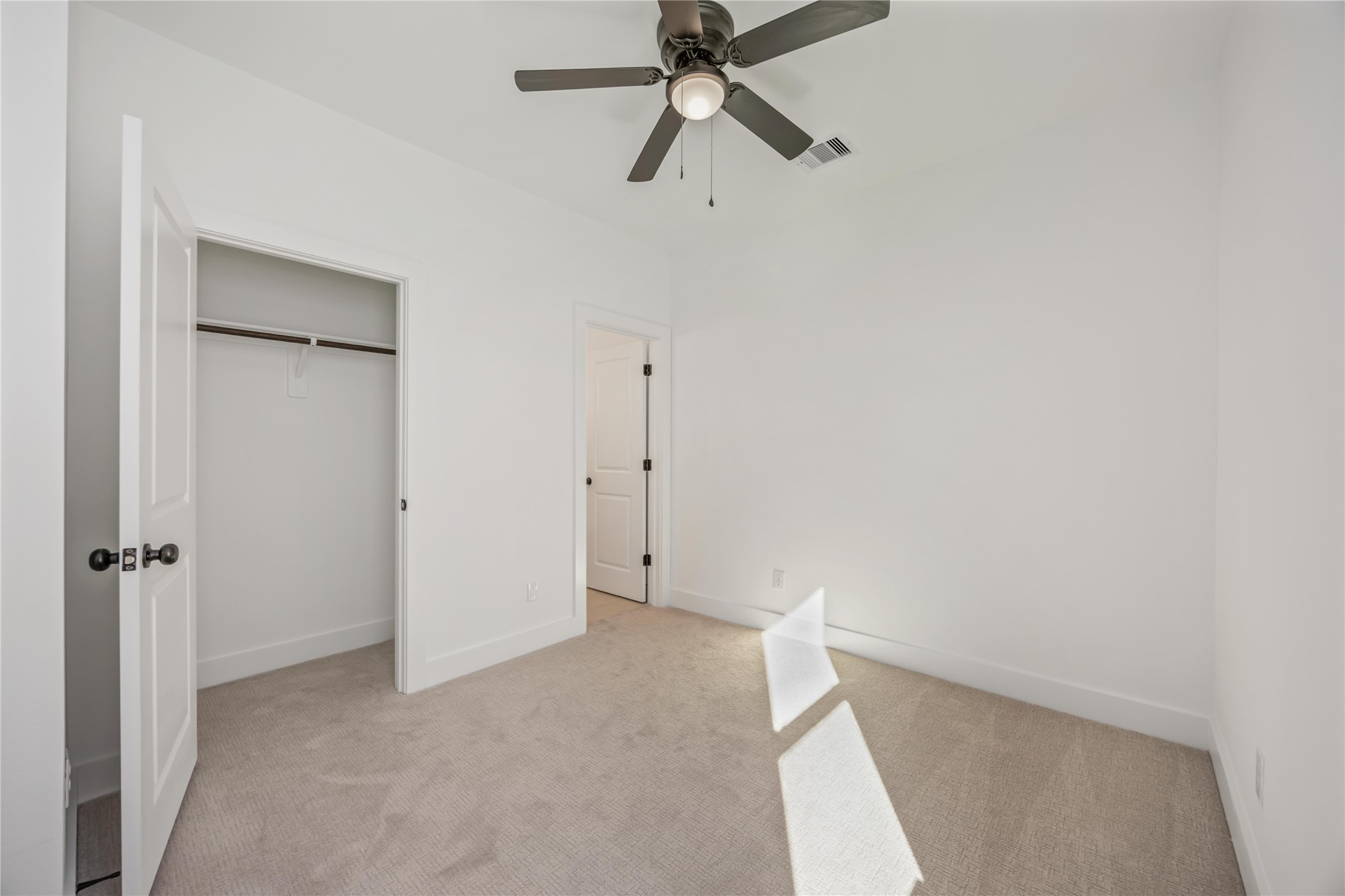 1466 Ferguson Way, Unit B Houston, TX 77088 - Photo 21 of 28 a view of an empty room