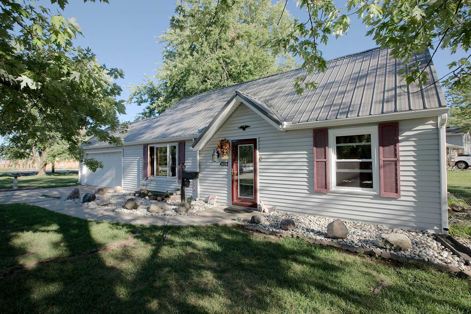 4707 Oldfield Place Fort Wayne, IN 46818 - Photo 8 of 35 Gallery Image 8