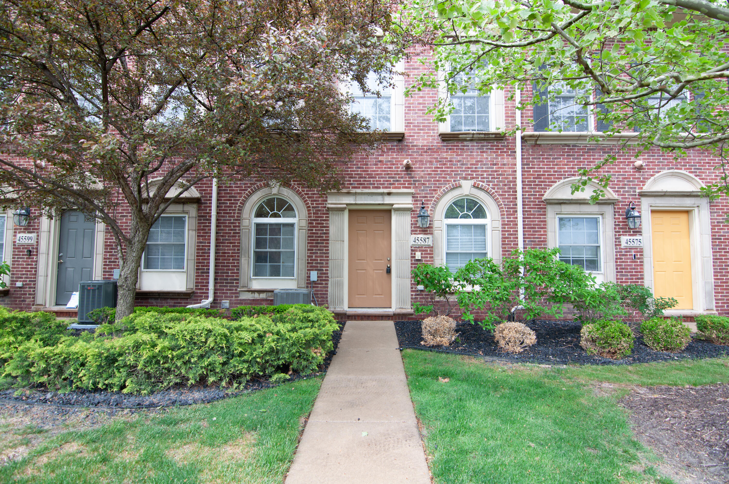 45587 North Stonewood Road Canton, MI 48187 - Photo 58 of 62 058